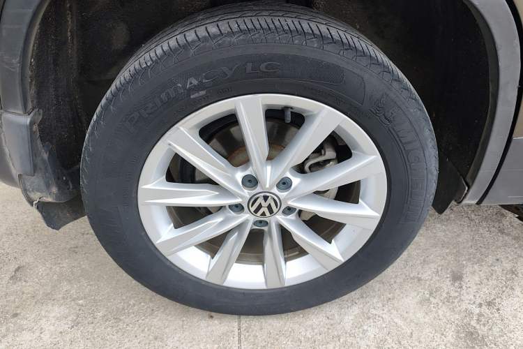 Used Volkswagen Tiguan L 2016 280TSI Automatic Two-Wheel Drive Silk Road Comfort Edition