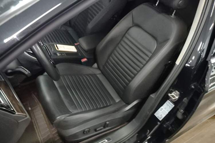 Used Volkswagen Magotan 2019 330TSI DSG Luxury Version China VI Standard