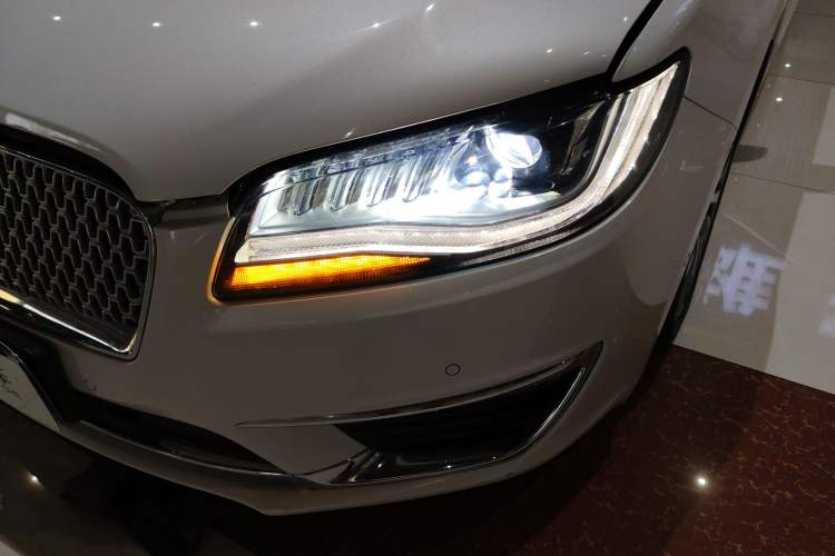 Used Lincoln MKZ 2017 2.0T Luxury Edition
