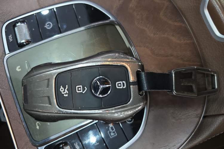 Used Mercedes-Benz E-Class 2023 Facelift E 260 L