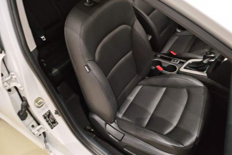 Used Hyundai Elantra (6th Generation / Lingdong) 2019 1.5L CVT ZhiXuan – Elite Version Right Front Seat