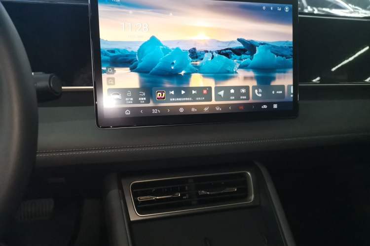 Used BYD Qin L 2025 DM-i Smart Drive 120KM Leading Model