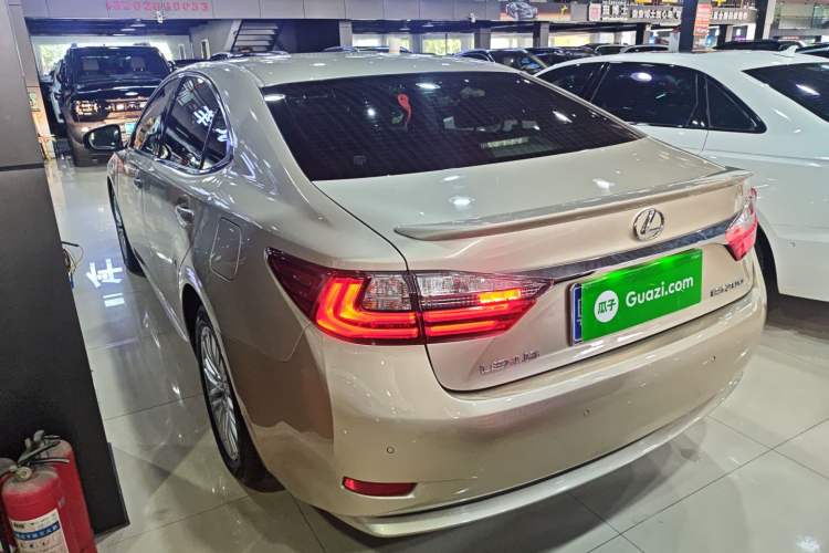 Used Lexus ES 2015 200 Elite Edition Exterior 2