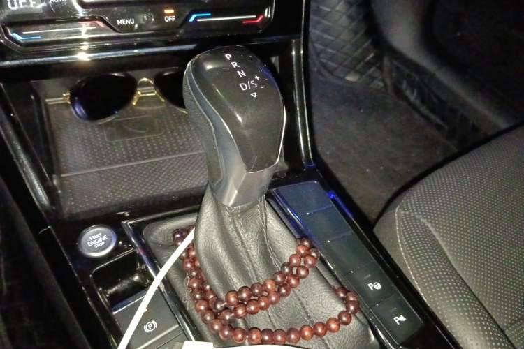 Used Volkswagen Passat 2022 330TSI Starry Luxury Edition Gear Lever