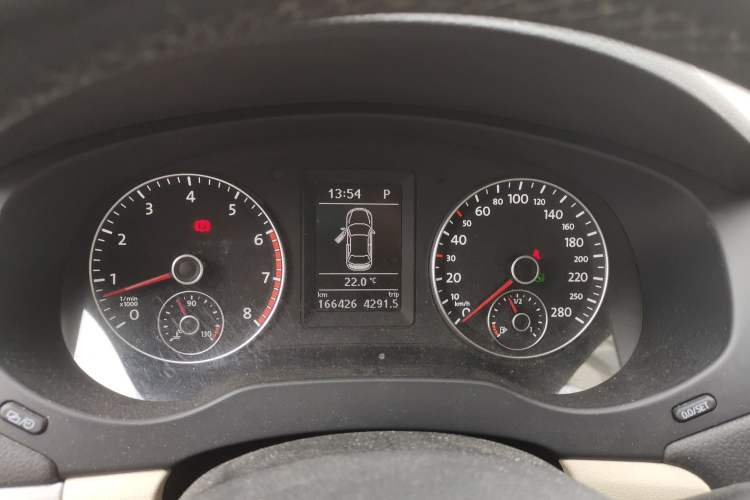 Used Volkswagen Sagitar 2012 1.4TSI Automatic Luxury Edition
