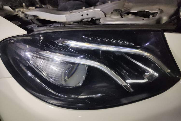 Used Mercedes-Benz E-Class 2016 E 200 L Sport Edition Right Front Headlight