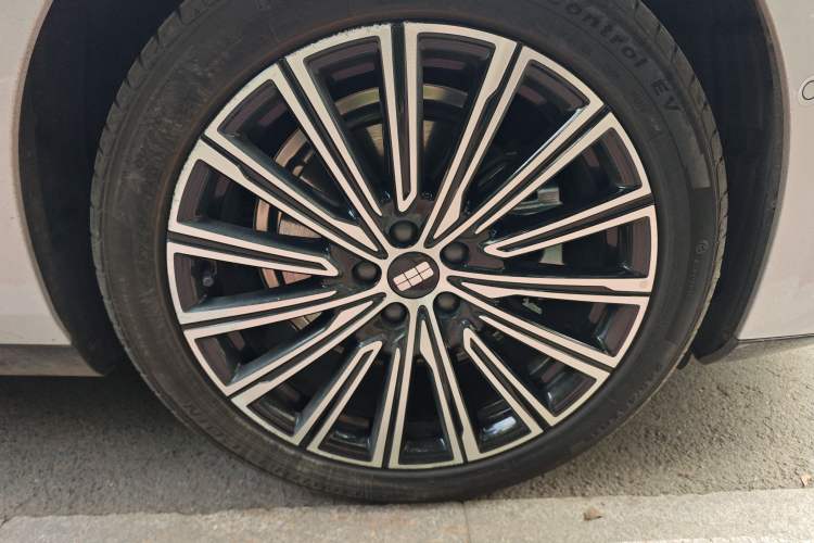 Used Geely Galaxy 8 2025 130km EM-i Flagship Edition
