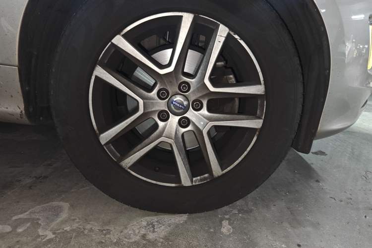 Used Volvo XC60 2017 T5 AWD Smart Upgrade Model