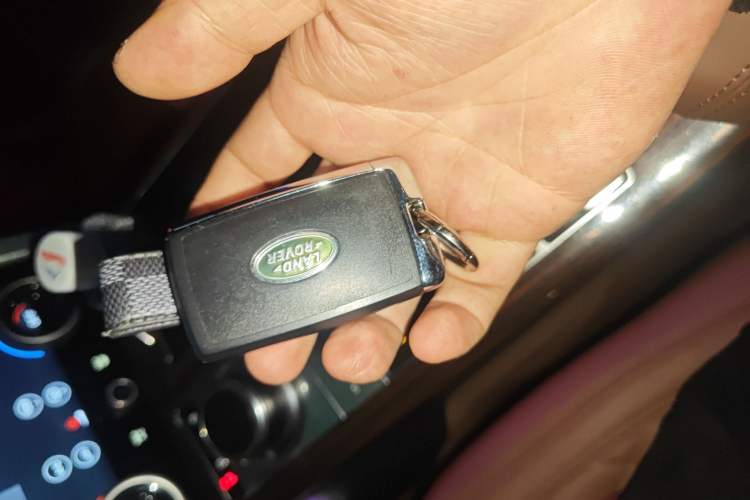 Used Land Rover Range 2013 NA 5.0 V8 Vogue SE
