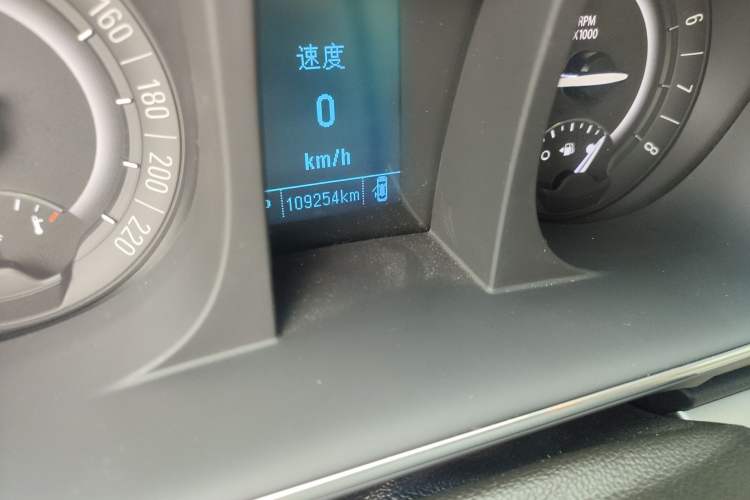 Used Buick GL8 2018 28T Luxury Model China VI Standard