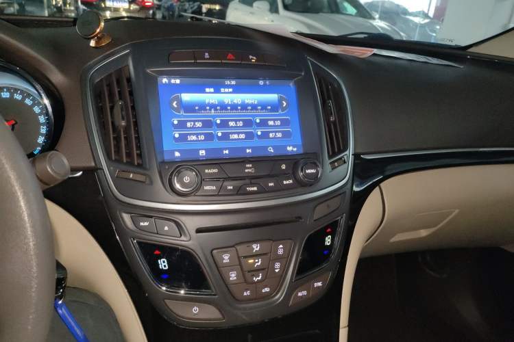 Used Buick Regal 2015 2.0L Leading Fashion Edition
