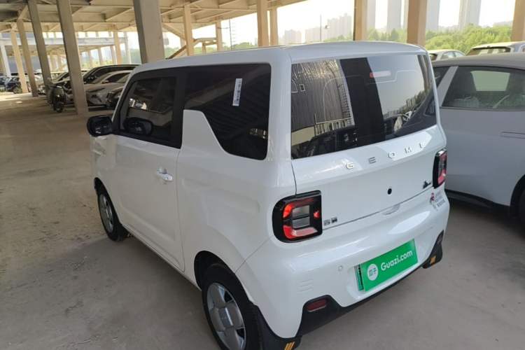 Used Geely Galaxy Panda 2024 Panda Mini 200km Endurance Bear Exterior 2