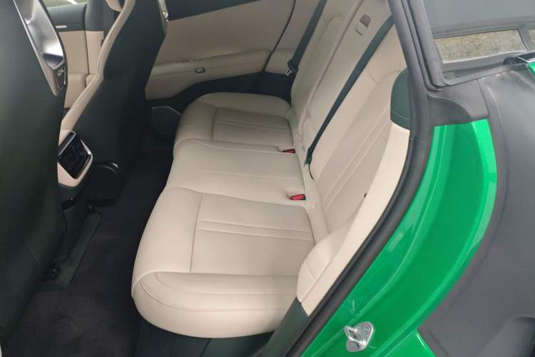 Used Xiaomi Auto YU7 2025 Ultra-Long Range All-Wheel Drive Pro Version
