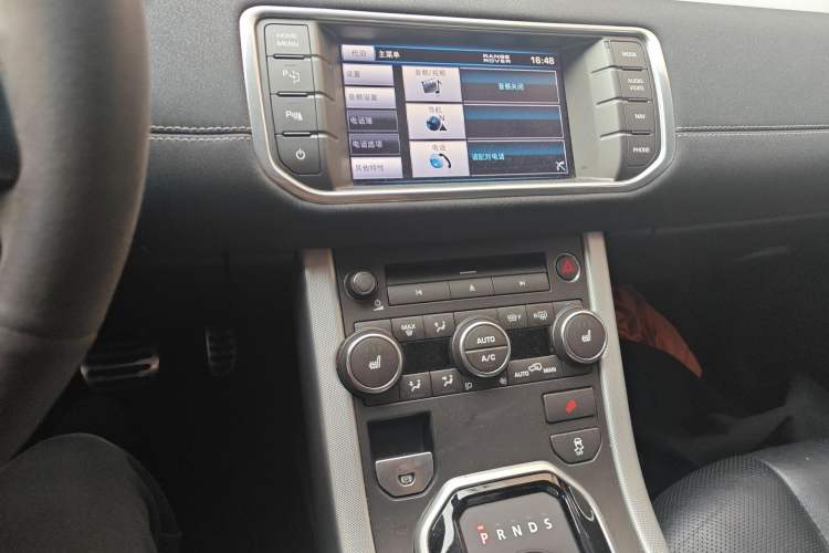 Used Land Rover Range Evoque 2013 2.0T 5-Door Ignite Edition Audio And AC Panel