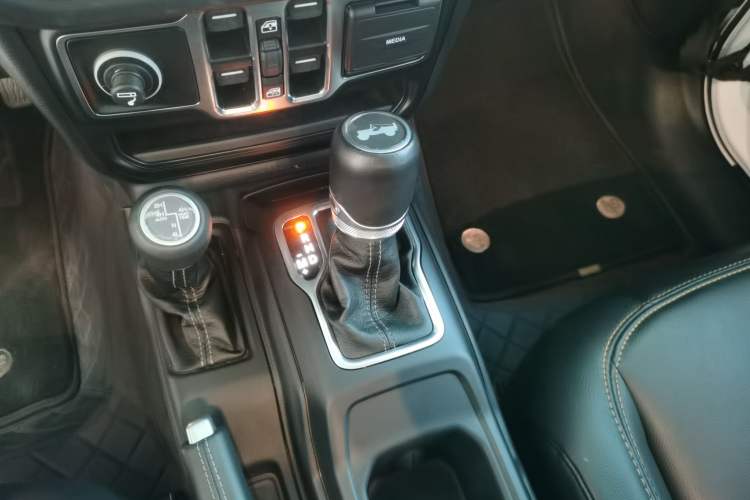 Used Jeep Wrangler 2024 2.0T Sahara Four-Door Edition
