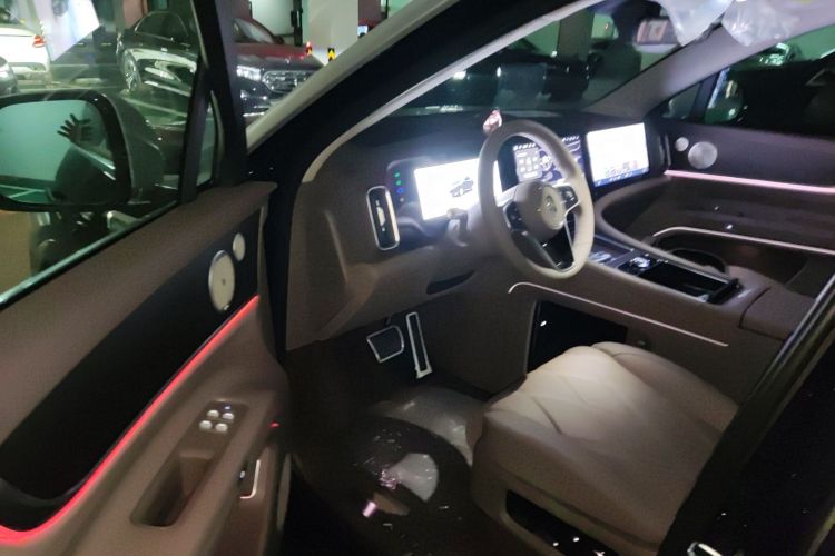 Used Hima AITO M9 2025 Extended-Range Ultra Version 52 kWh 6-Seater Driver Seat