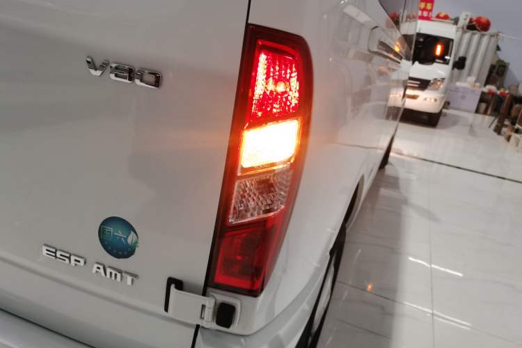 Used SAIC MAXUS Xintu V80 2021 2.0T AMT Classic Aoyuntong Long Wheelbase Mid-Roof 6/7/8/9-Seater