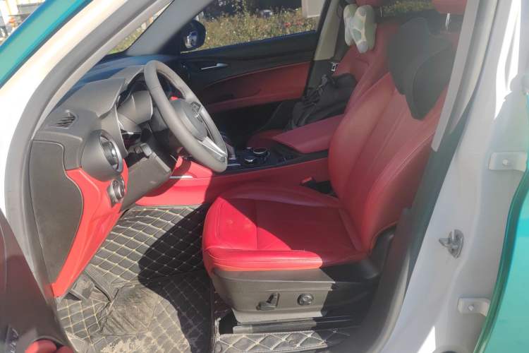 Used Alfa Romeo Stelvio 2017 2.0T 200HP Luxury Edition
