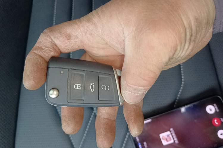 Used Volkswagen Tiguan L 2023 330TSI Automatic Two-Wheel Drive Smart Edition Interior 1