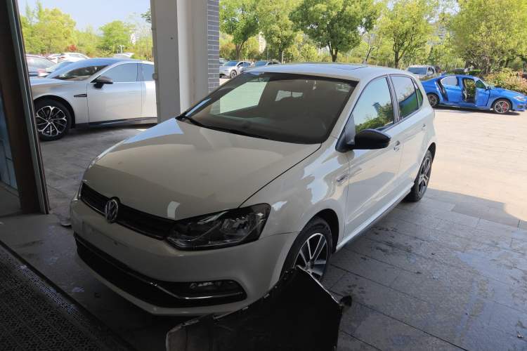 Used Volkswagen Polo 2014 1.6L Automatic Comfort Edition