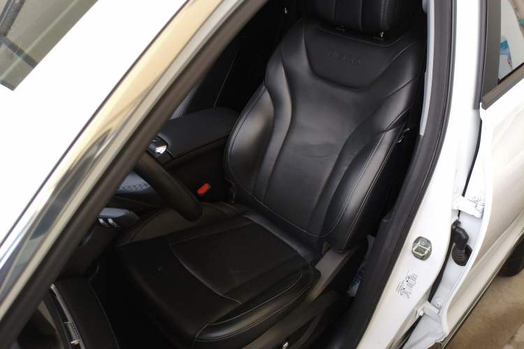 Used Chery Tiggo 8 PRO 2024 Champion Edition 290T Two-Wheel Drive Shining Version 7 Seats