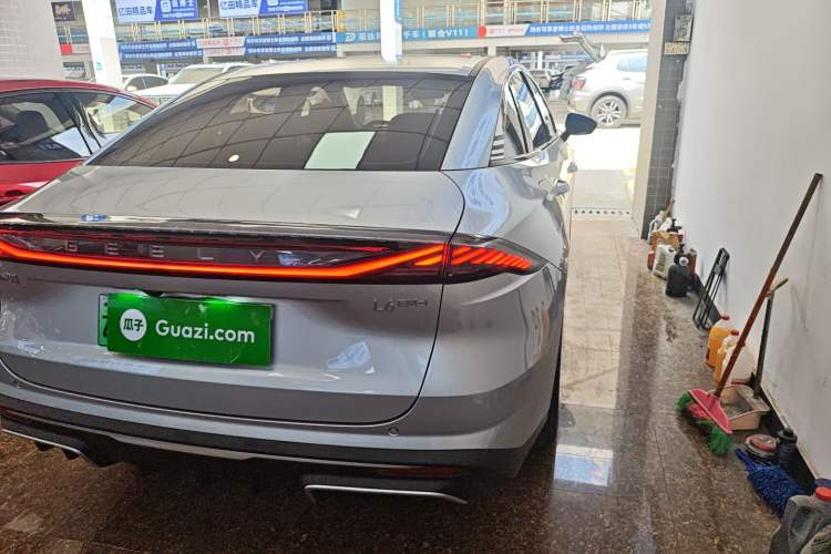 Used Geely Galaxy L6 2025 EM-i 140km Starship Edition