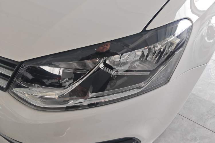 Used Volkswagen Polo 2016 1.6L Automatic Comfort Model