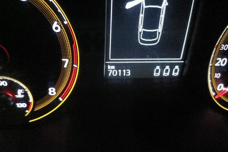 Used Volkswagen Lavida 2018 1.5L Automatic Comfort Edition China V Standard Odometer Close Up