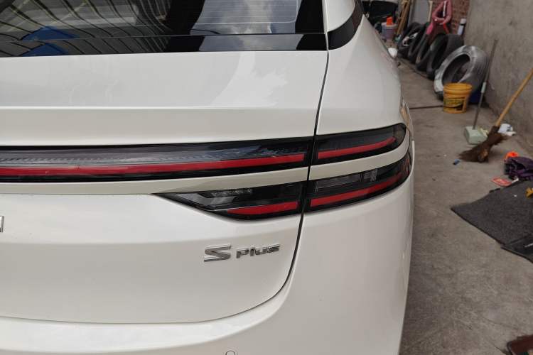 Used AION S Plus 2025 Travel Edition 52.998 kWh Right Rear Taillight