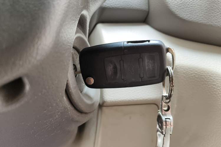 Used Nissan NV200 2014 1.6L Manual Luxury Model China V Standard Vehicle Key