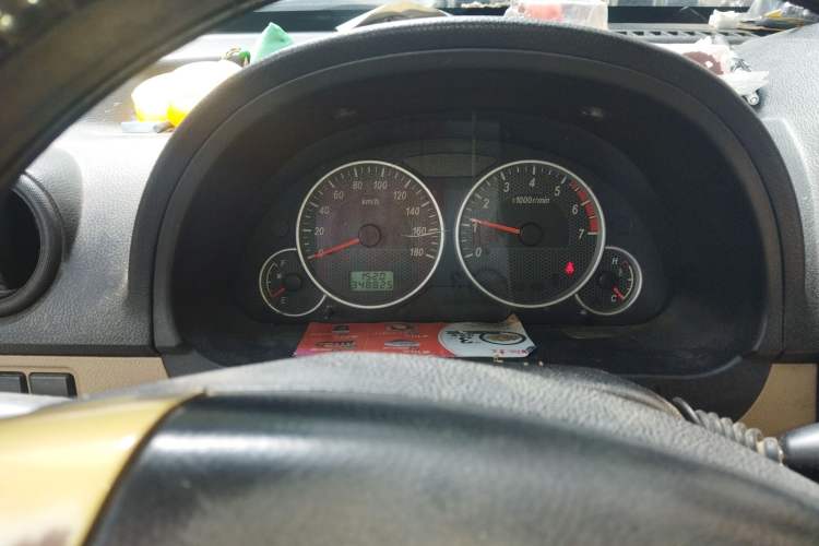 Used Dongfeng Xiaokang C37 2012 1.4L Standard Edition DK13-06