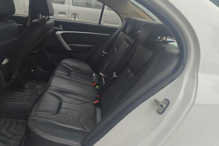 Used Geely Auto Emgrand 2017 Sedan Million Edition 1.5L Manual - Upward Version