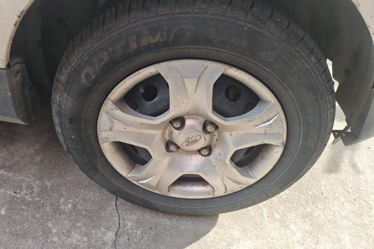 Used Ford EcoSport 2013 1.5L Manual Comfort Model Right Front Wheel Hub