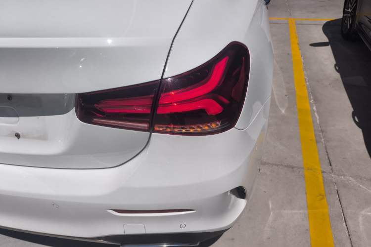 Used Mercedes-Benz A-Class 2020 Restyled A 200 L Sport Sedan Fashion Version
