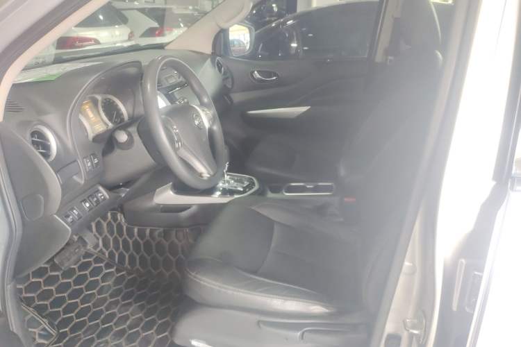 Used Nissan Terra 2018 2.5L Automatic 4x4 Luxury Edition