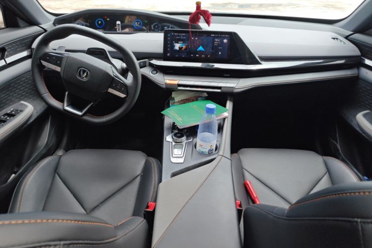 Used CHANGAN UNI-V 2022 1.5T Prestige Version
