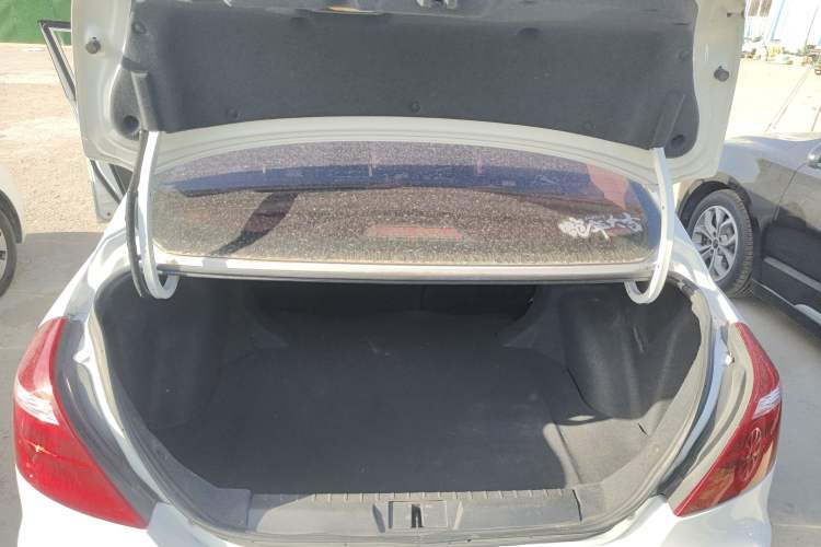 Used Geely Auto Emgrand 2017 Sedan Million Edition 1.5L Manual - Upward Version