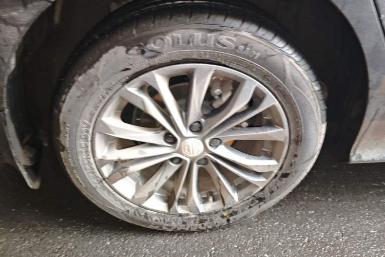 Used MG 5 2023 Facelift Model 180DVVT Manual Fashion Edition