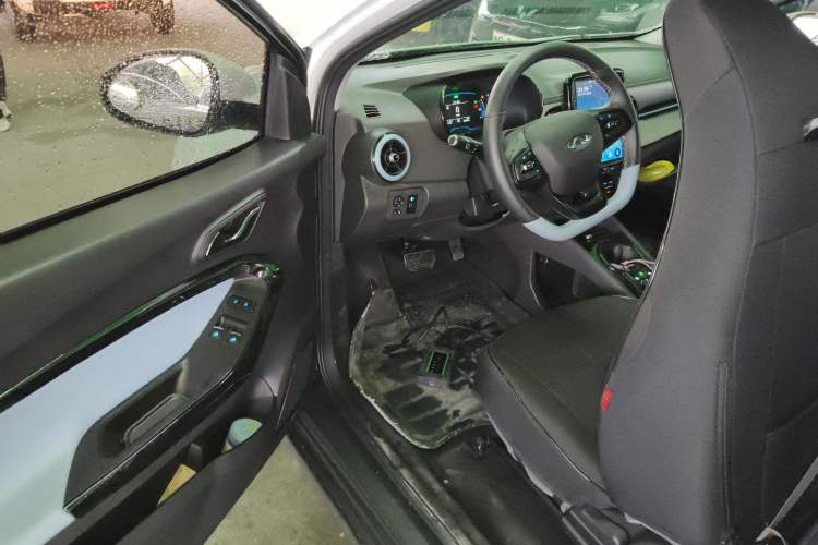 Used Chery QQ Little Ant 2023 251km True Love Edition Lithium Iron Phosphate Driver Seat