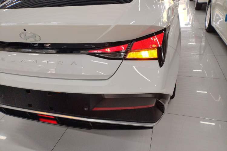 Used Hyundai Elantra 2023 1.5L CVT GLX Elite Edition Right Rear Taillight