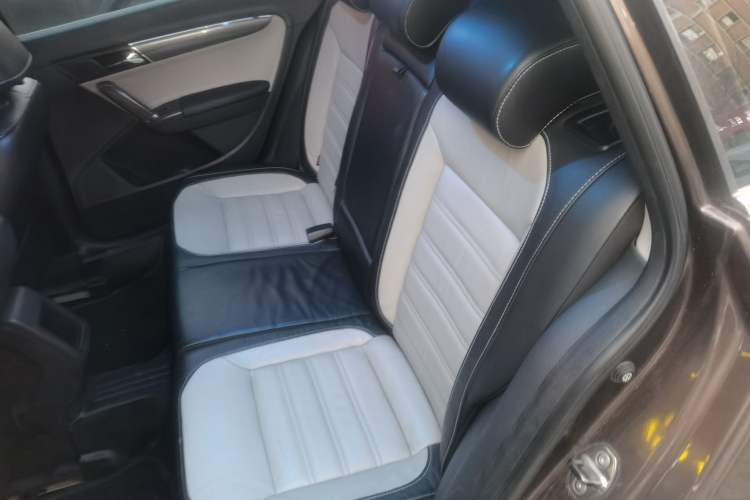 Used Volkswagen Cross Lavida 2014 1.4TSI DSG Left Rear Seat