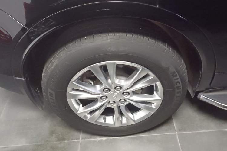 Used Cadillac XT5 2022 2.0T Two-Wheel Drive Luxury Version