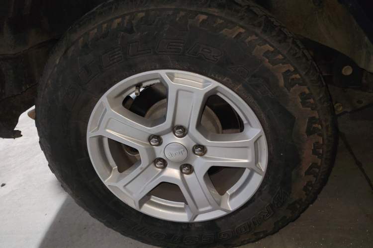 Used Jeep Wrangler 2019 2.0T Sahara Four-Door Version China VI Emission Standard
