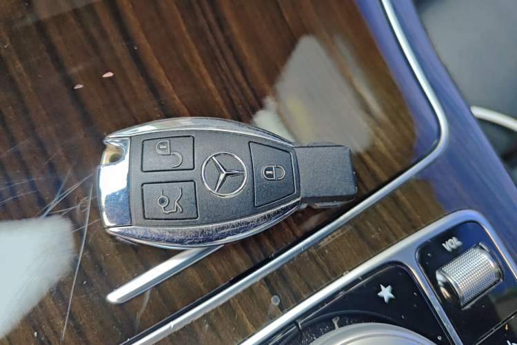 Used Mercedes-Benz GLC 2019 GLC 260 L 4MATIC Dynamic Model