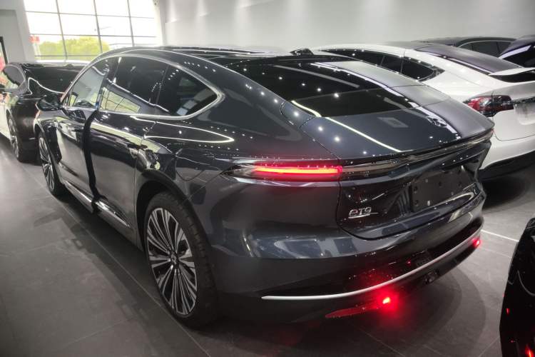 Used Nio ET9 2025 100kWh Signature Edition
