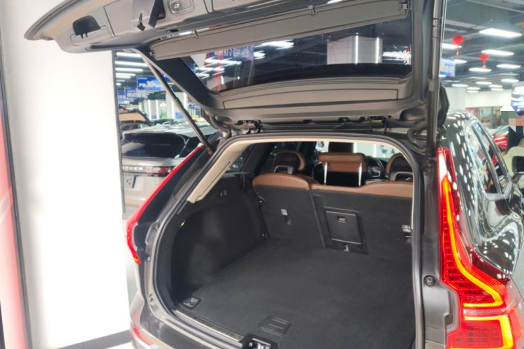 Used Volvo XC60 2019 T5 4x4 Smart Edition China V Standard