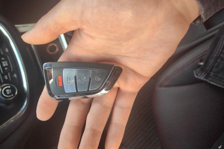 Used Baojun 560 2016 1.8L Manual Luxury Edition
