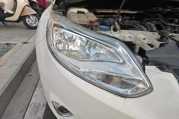 Used Ford Focus 2012 Hatchback 1.6L Automatic Fashion Edition
