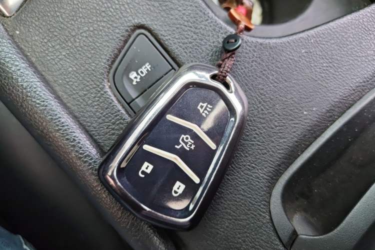 Used Cadillac XT5 2018 28E Four-Wheel Drive Tech Version Vehicle Key