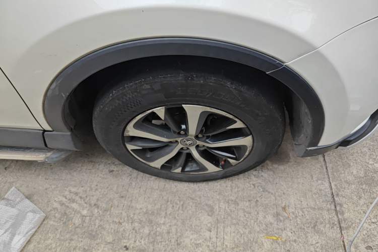 Used Toyota RAV4 2016 2.0L CVT Two-Wheel Drive Fashion Edition China V Standard